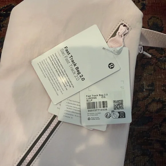 NWT Lululemon Fast Track Bag 2.0 Light Pink - Picture 4 of 4
